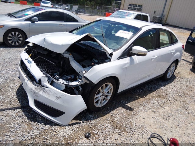 Ford FOCUS SE 2015 1FADP3F24FL381887 Image 2