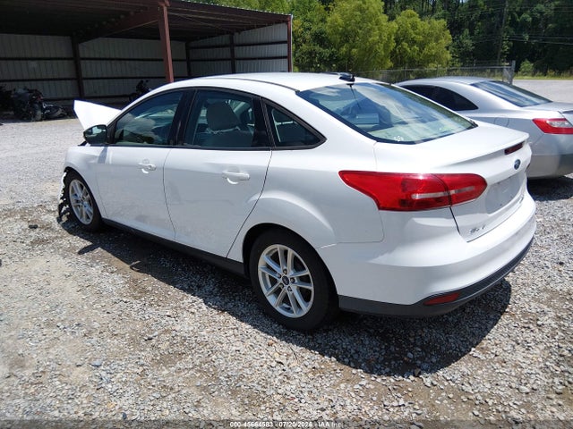 Ford FOCUS SE 2015 1FADP3F24FL381887 Image 3