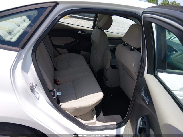 Ford FOCUS SE 2015 1FADP3F24FL381887 Image 8