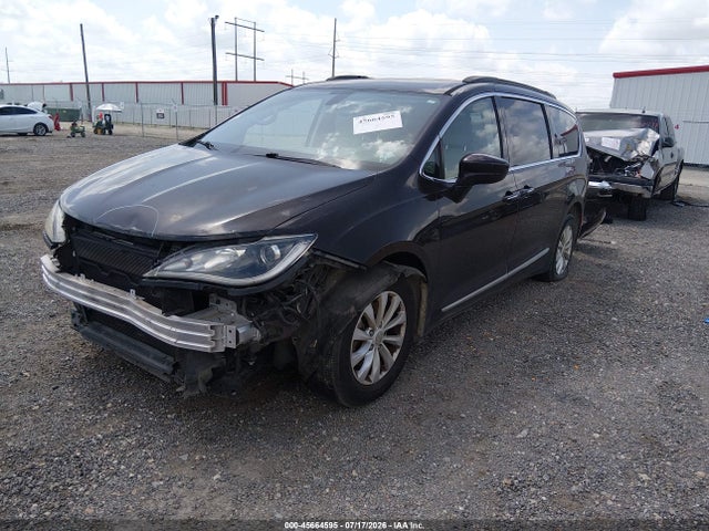 45664595 :رقم المزاد ، 2C4RC1BG9HR587749 vin ، 2017 Chrysler Pacifica Touring-l مزاد بيع