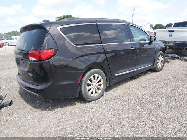 45664595 :رقم المزاد ، 2C4RC1BG9HR587749 vin ، 2017 Chrysler Pacifica Touring-l مزاد بيع