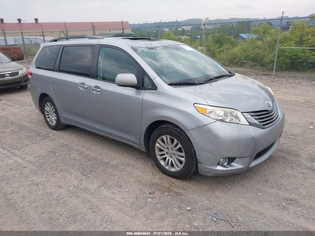 Aukcja sprzedaży 2011 Toyota Sienna Xle V6, vin: 5TDYK3DC4BS167335, numer aukcji: 45664642