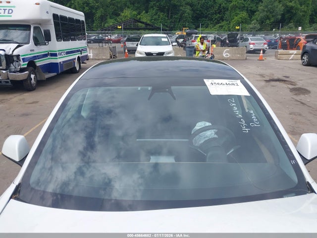 2021 Tesla Model 3 Standard Range Plus Rear-wheel Drive მანქანა იყიდება აუქციონზე, vin: 5YJ3E1EA0MF029222, აუქციონის ნომერი: 45664682