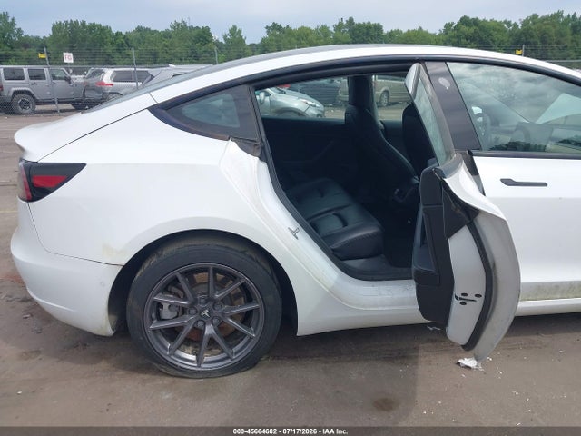 2021 Tesla Model 3 Standard Range Plus Rear-wheel Drive მანქანა იყიდება აუქციონზე, vin: 5YJ3E1EA0MF029222, აუქციონის ნომერი: 45664682