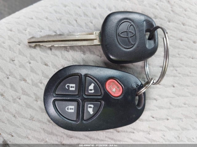 45664740 :رقم المزاد ، 5TDJK3DC4CS033671 vin ، 2012 Toyota Sienna Le 7 Passenger مزاد بيع