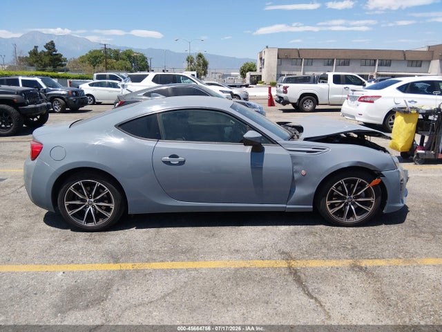 JF1ZNAA12J8700763 Toyota 86