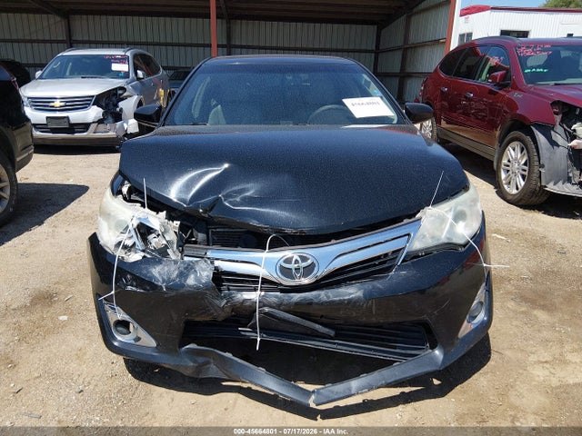 45664801 :رقم المزاد ، 4T1BK1FK8DU526257 vin ، 2013 Toyota Camry Xle V6 مزاد بيع