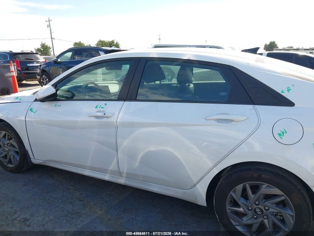 KMHLM4DJ2RU113350 Hyundai Elantra Hybrid Blue