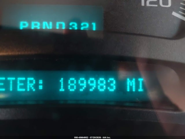 2005 Chevrolet Suburban 1500 Lt მანქანა იყიდება აუქციონზე, vin: 3GNFK16Z05G251207, აუქციონის ნომერი: 45664952