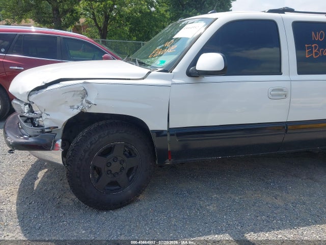 2005 Chevrolet Suburban 1500 Lt მანქანა იყიდება აუქციონზე, vin: 3GNFK16Z05G251207, აუქციონის ნომერი: 45664952