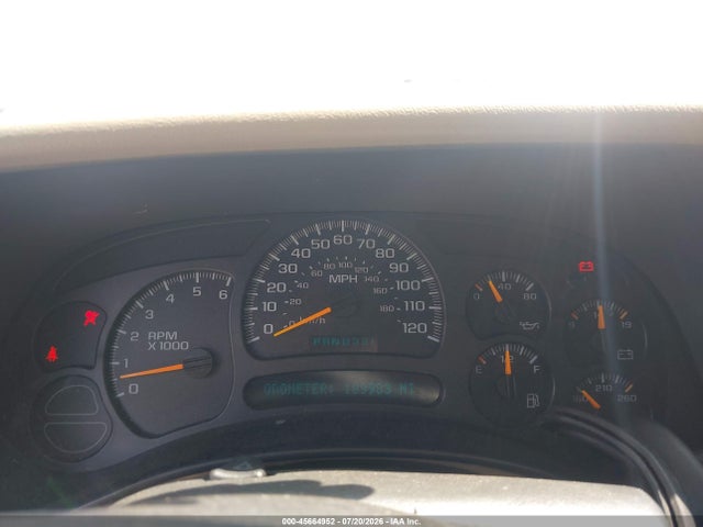 2005 Chevrolet Suburban 1500 Lt მანქანა იყიდება აუქციონზე, vin: 3GNFK16Z05G251207, აუქციონის ნომერი: 45664952