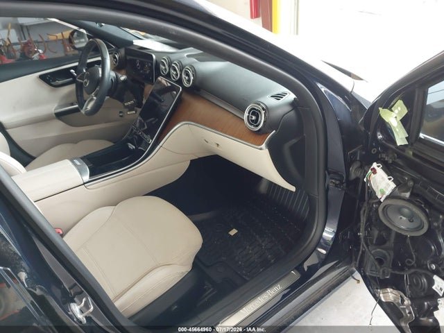 W1KAF4HB6NR013831 Mercedes-Benz C 300 4matic
