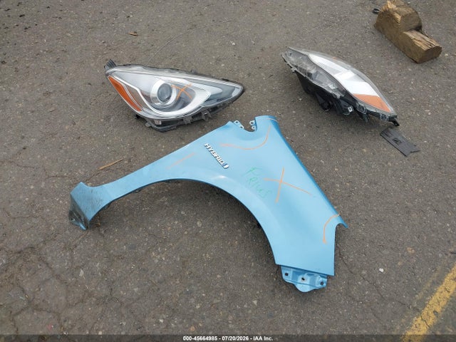 Toyota Prius C Two 2016 JTDKDTB39G1128019 Image 12