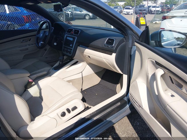 Продаж на аукціоні авто 2015 Volkswagen Eos Executive Edition, vin: WVWFW8AH6FV000768, номер лоту: 45665029
