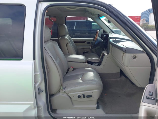 Продаж на аукціоні авто 2004 Cadillac Escalade Esv Standard, vin: 3GYFK66N94G245241, номер лоту: 45665039