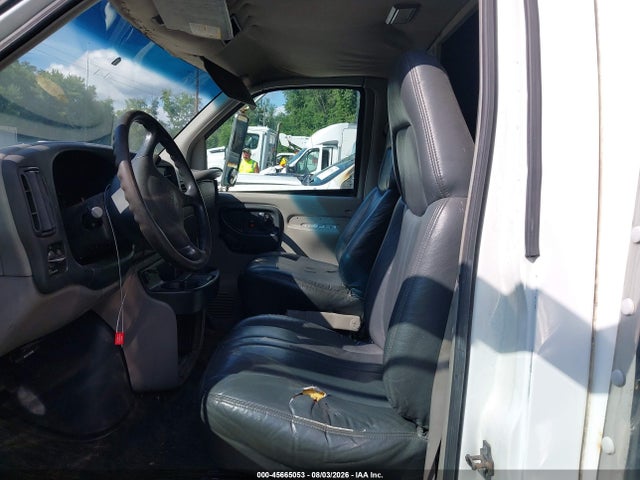 45665053 :رقم المزاد ، 1GDJG31R9W1090018 vin ، 1998 Gmc G Savana Special Base W/c7e مزاد بيع