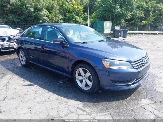 2014 Volkswagen Passat 1.8t Wolfsburg Edition მანქანა იყიდება აუქციონზე, vin: 1VWAT7A35EC049372, აუქციონის ნომერი: 45665066