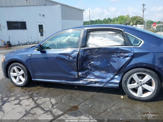 2014 Volkswagen Passat 1.8t Wolfsburg Edition მანქანა იყიდება აუქციონზე, vin: 1VWAT7A35EC049372, აუქციონის ნომერი: 45665066