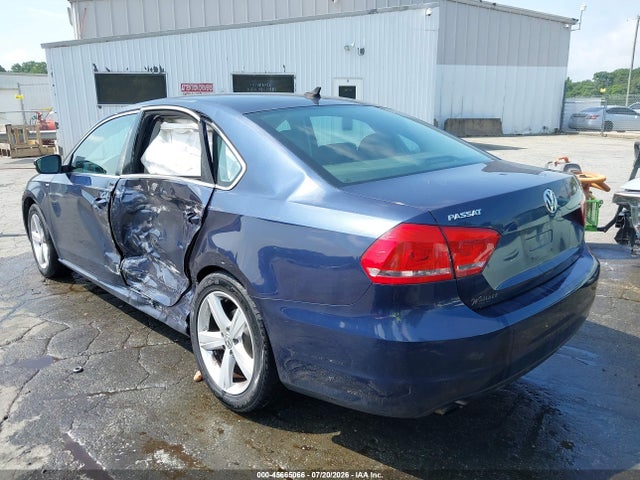 2014 Volkswagen Passat 1.8t Wolfsburg Edition მანქანა იყიდება აუქციონზე, vin: 1VWAT7A35EC049372, აუქციონის ნომერი: 45665066