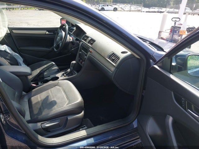 2014 Volkswagen Passat 1.8t Wolfsburg Edition მანქანა იყიდება აუქციონზე, vin: 1VWAT7A35EC049372, აუქციონის ნომერი: 45665066