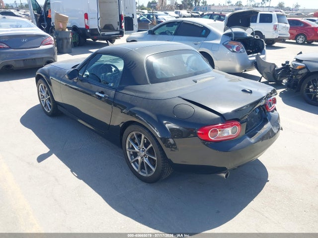 45665079 :رقم المزاد ، JM1NC2PFXB0216766 vin ، 2011 Mazda Mx-5 Miata Special Edition مزاد بيع