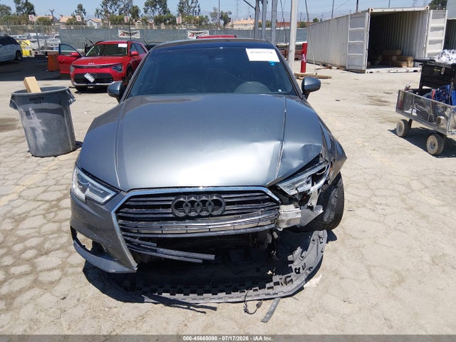 WAUAUGFF1H1026882 Audi A3 PREMIUM