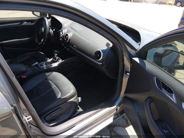 WAUAUGFF1H1026882 Audi A3 PREMIUM