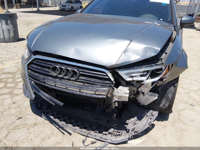 WAUAUGFF1H1026882 Audi A3 PREMIUM