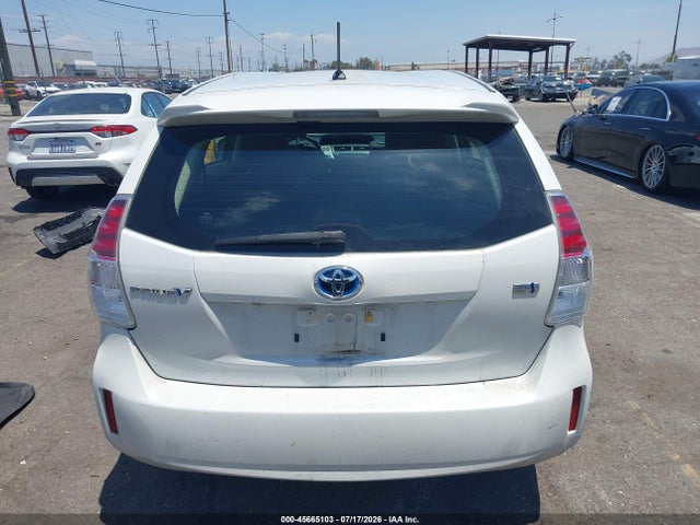 JTDZN3EU0GJ045031 Toyota Prius V Two