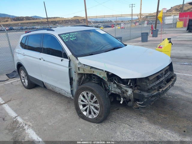 Volkswagen Tiguan 2.0t Se/2.0t Sel/2.0t Sel R-line/2.0t Sel R-line Black 2019 3VV3B7AX4KM025240 головне зображення