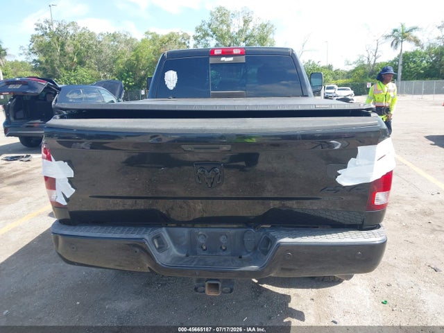 Продажа на аукционе авто 2016 Ram 2500 Laramie, vin: 3C6UR5FLXGG212052, номер лота: 45665187