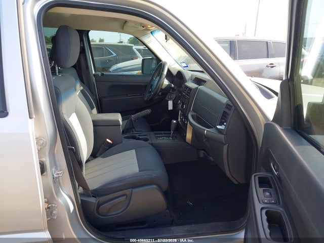 45665211 :رقم المزاد ، 1J4PP2GK0AW134528 vin ، 2010 Jeep Liberty Sport مزاد بيع