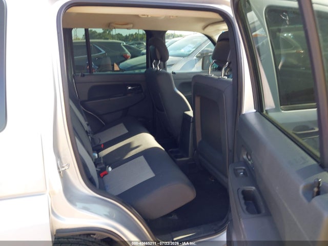 45665211 :رقم المزاد ، 1J4PP2GK0AW134528 vin ، 2010 Jeep Liberty Sport مزاد بيع