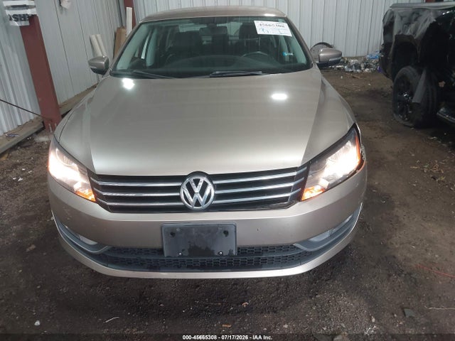 2015 Volkswagen Passat 1.8t Limited Edition მანქანა იყიდება აუქციონზე, vin: 1VWAT7A32FC112624, აუქციონის ნომერი: 45665308