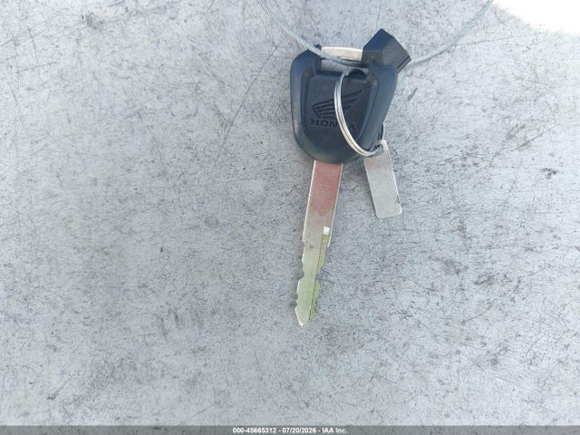 RLHKF4715NY100570 Honda WW150 A