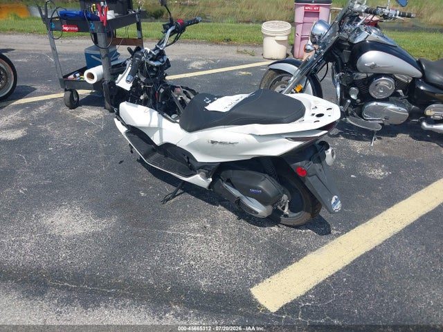 RLHKF4715NY100570 Honda WW150 A
