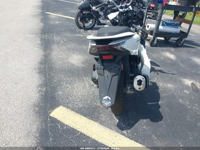 RLHKF4715NY100570 Honda WW150 A