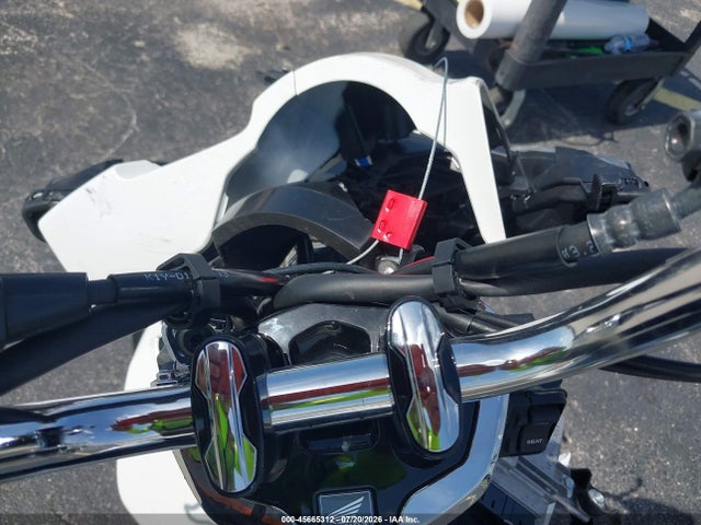 RLHKF4715NY100570 Honda WW150 A