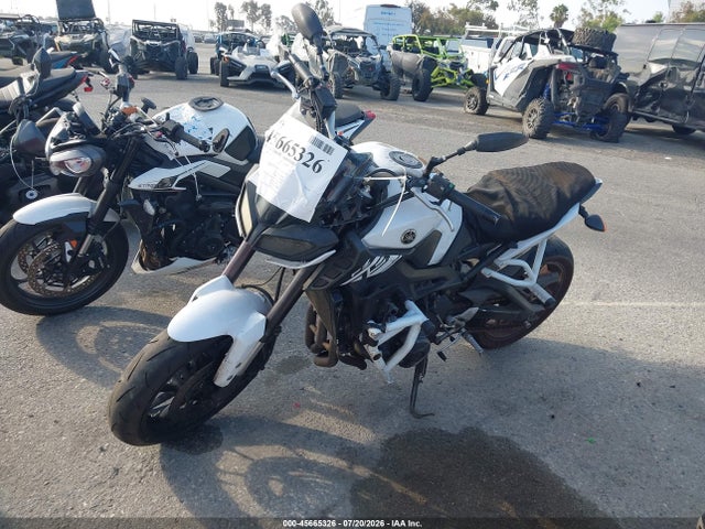 Yamaha Fz09 C 2017 JYARN53Y5HA000536 Image 2