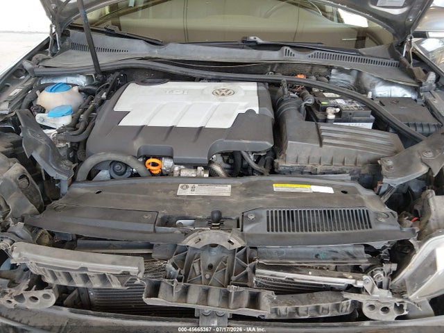 2013 Volkswagen Jetta Sportwagen 2.0l Tdi მანქანა იყიდება აუქციონზე, vin: 3VWPL7AJ8DM662592, აუქციონის ნომერი: 45665367