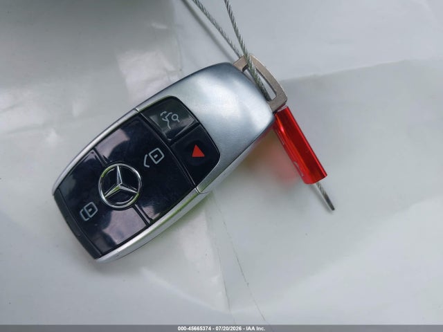 WDDZF4JB4HA008031 Mercedes-Benz E 300