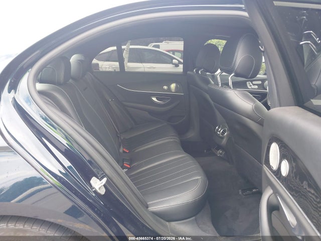 WDDZF4JB4HA008031 Mercedes-Benz E 300