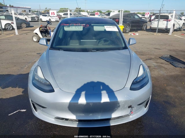 Продажа на аукционе авто 2018 Tesla Model 3 Long Range/mid Range, vin: 5YJ3E1EA7JF011649, номер лота: 45665383