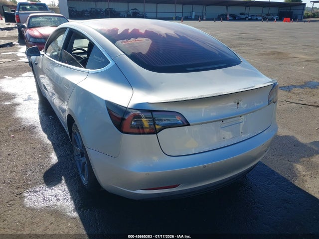 Продажа на аукционе авто 2018 Tesla Model 3 Long Range/mid Range, vin: 5YJ3E1EA7JF011649, номер лота: 45665383