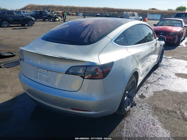 Продажа на аукционе авто 2018 Tesla Model 3 Long Range/mid Range, vin: 5YJ3E1EA7JF011649, номер лота: 45665383