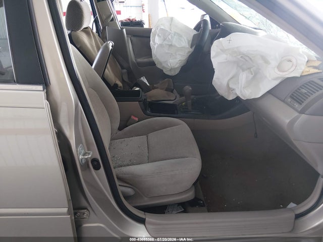 45665388 :رقم المزاد ، 4T1BE32K83U712856 vin ، 2003 Toyota Camry Le مزاد بيع