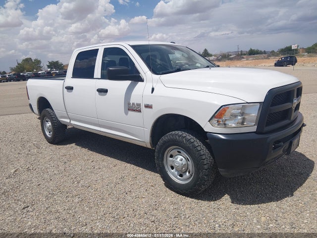 45665412 :رقم المزاد ، 3C6TR5CT4JG306712 vin ، 2018 Ram 2500 Tradesman  4x4 6'4 Box مزاد بيع