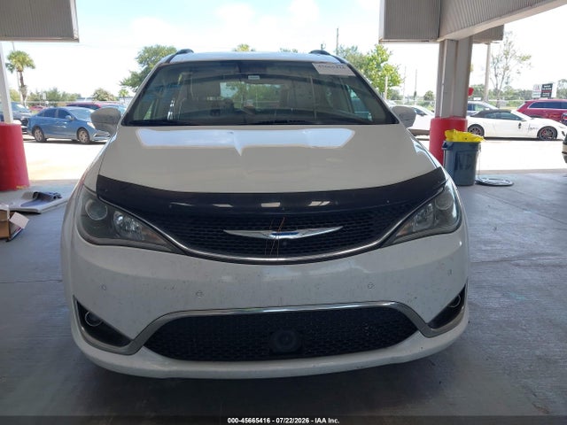 Продаж на аукціоні авто 2018 Chrysler Pacifica Touring L Plus, vin: 2C4RC1EG0JR131236, номер лоту: 45665416