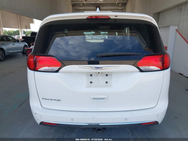 Продаж на аукціоні авто 2018 Chrysler Pacifica Touring L Plus, vin: 2C4RC1EG0JR131236, номер лоту: 45665416