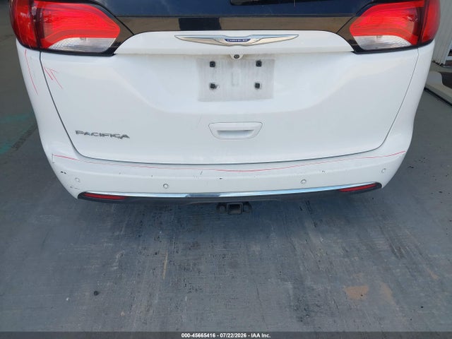 Продаж на аукціоні авто 2018 Chrysler Pacifica Touring L Plus, vin: 2C4RC1EG0JR131236, номер лоту: 45665416
